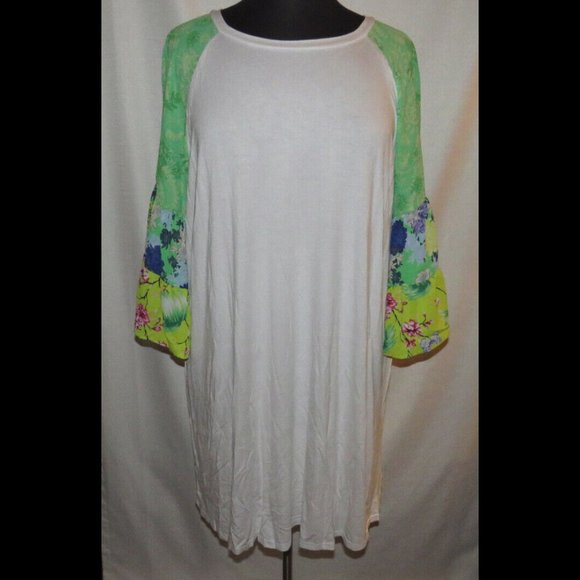 Pioneer Woman white dress with floral flared sleeves, Size XXXXL(24) - Picture 3 of 8